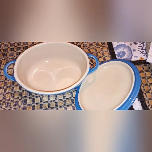Le Creuset Mini Oval Cocotte Marseille Blue - Picture 3 of 4